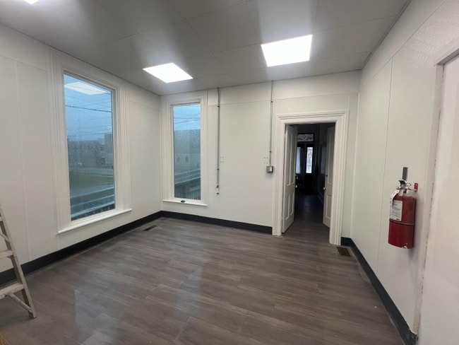 Photo - 212 East Ave