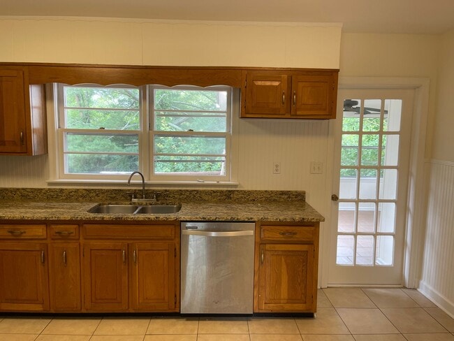 Photo - 760 Mauldeth Rd