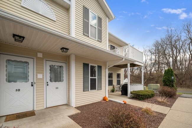 Photo - 1911 Cambridge Manor Dr