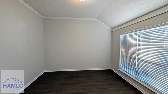 Photo - 110 Westchester Ln