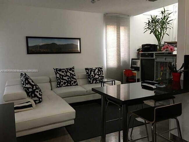 Photo - 1654 Salerno Cir