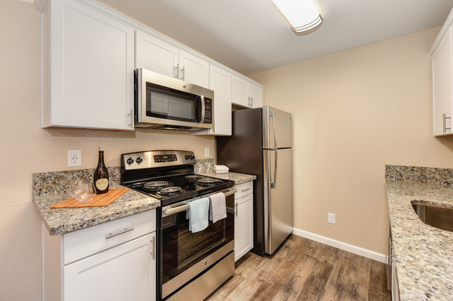 Building Photo - Folsom Gateway Rental