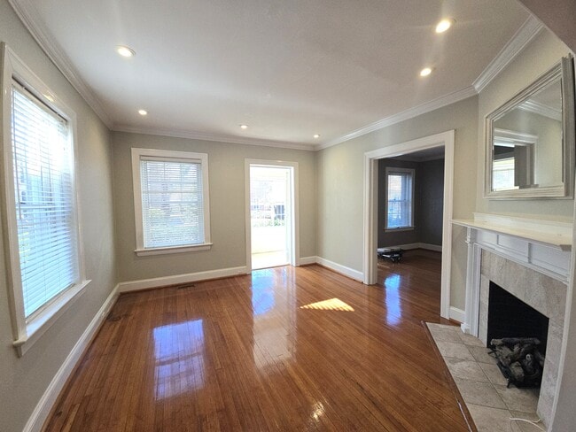 Photo - 800 Graydon Ave