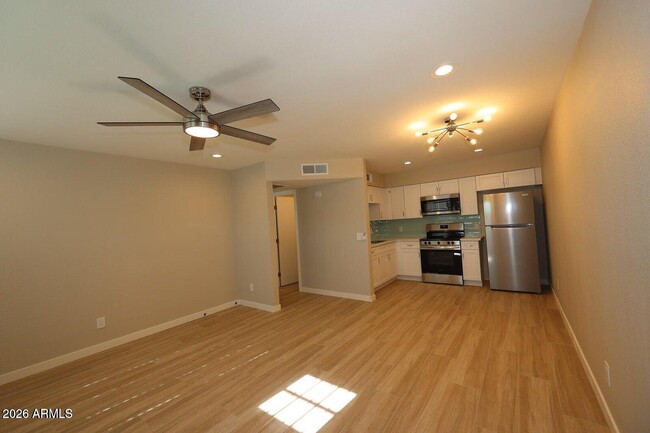 Photo - 476 E Linda Ave Unidad 4