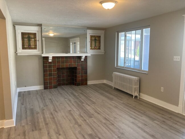 Building Photo - 927 Brookline Blvd Unit 1