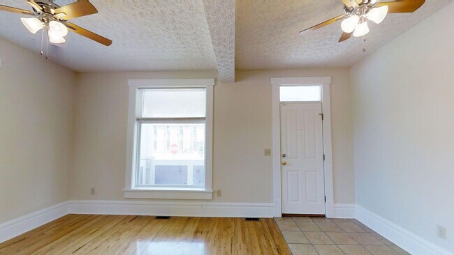 Photo - 225 E 11th Ave