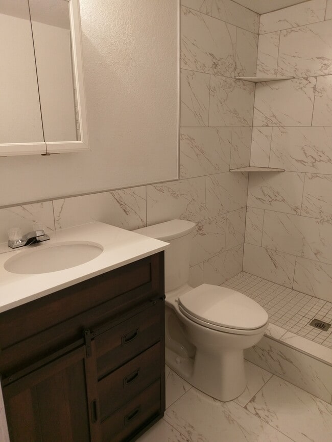 Photo - Monterey Palms Apartments