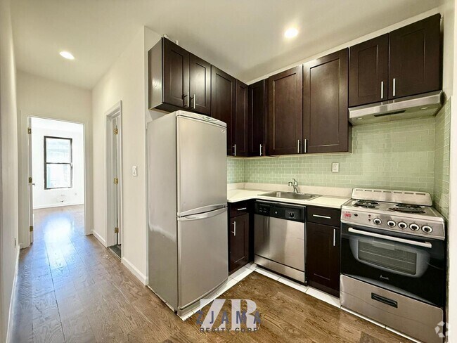 Building Photo - 32 Garnet St Unit 4L Rental