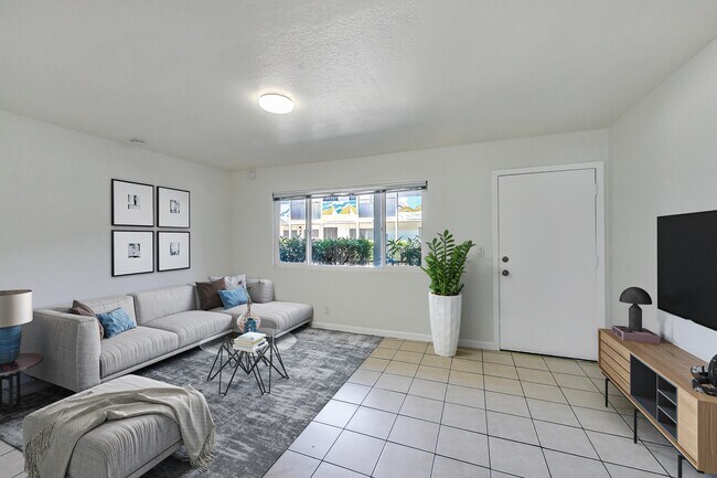 Photo - 2554 E 16th Street