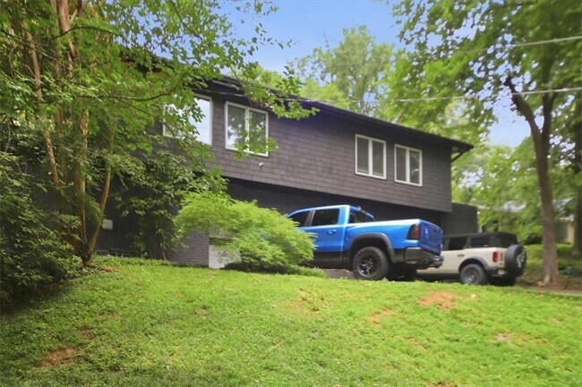 Photo - 546 Allen Rd NE Unit B