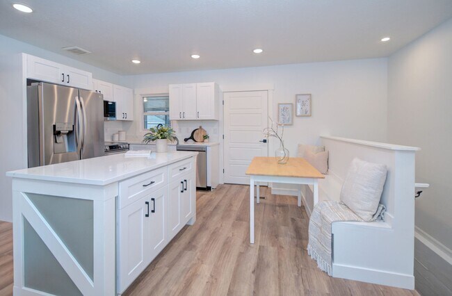 Photo - Beautiful 5 Bedroom Home in Sugarhouse