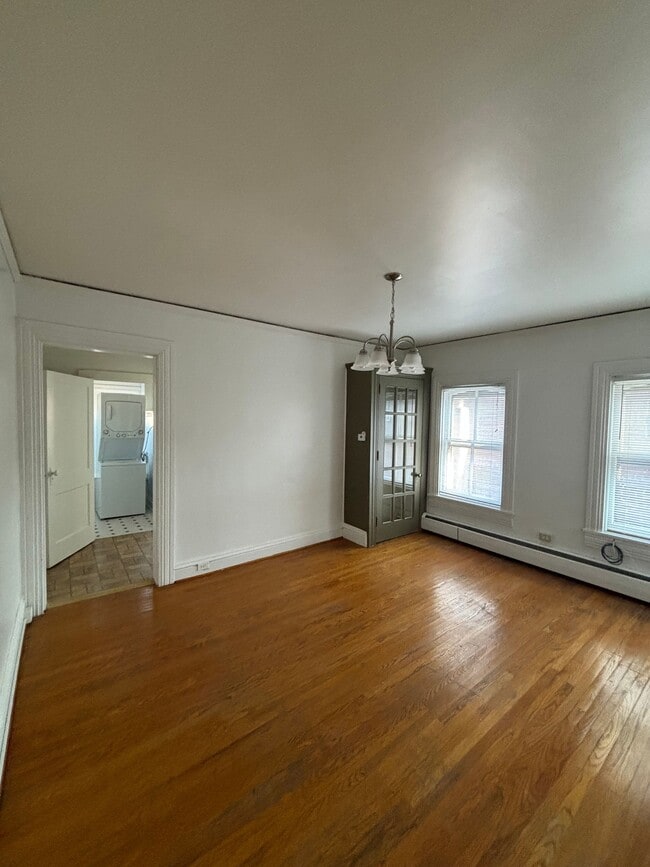 Photo - 123 E Market St