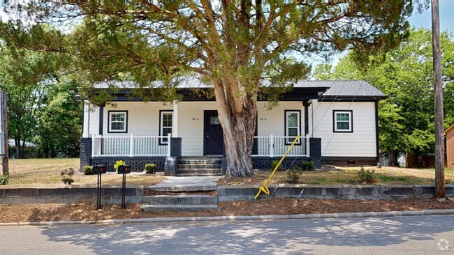 Building Photo - 618 Martin Luther King Jr Dr Rental