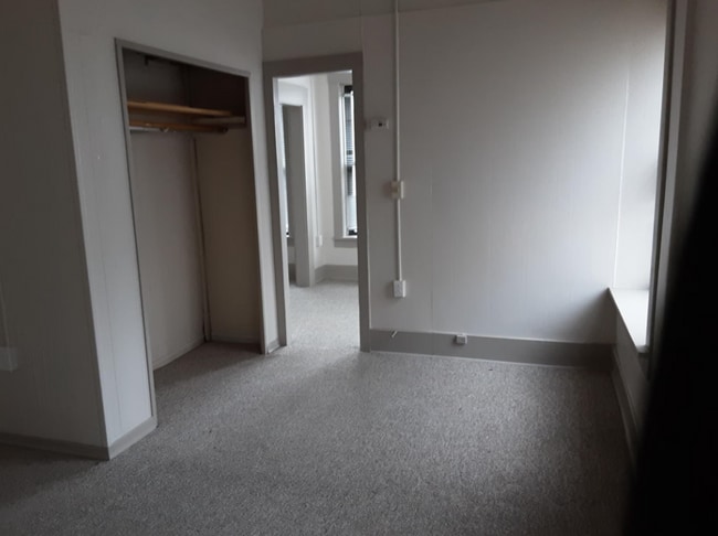 Photo - 847 1/2 Massachusetts