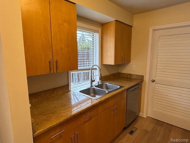 Photo - 5580 Sunnycrest Dr