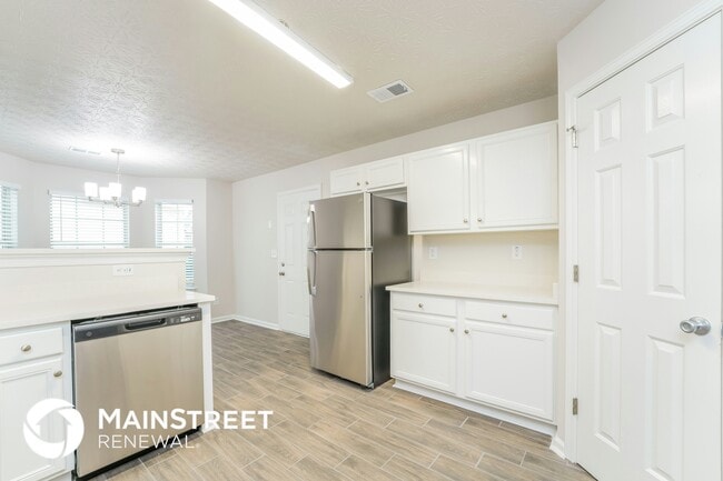 Photo - 15 Emerson Trail