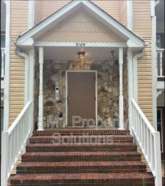 Photo - 3109 Darden Rd Unit B