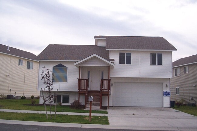 Building Photo - Nicely updated 4Bed, 2Bath in Airway