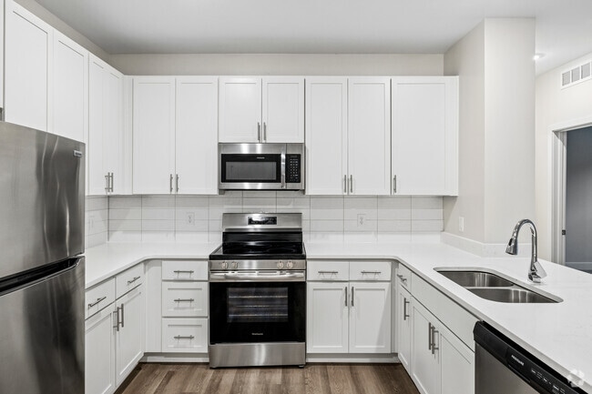 A28S-H - 1BR, 1BA - 892SF - Kitchen