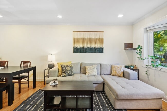 Photo - 1607 W Sunnyside Ave