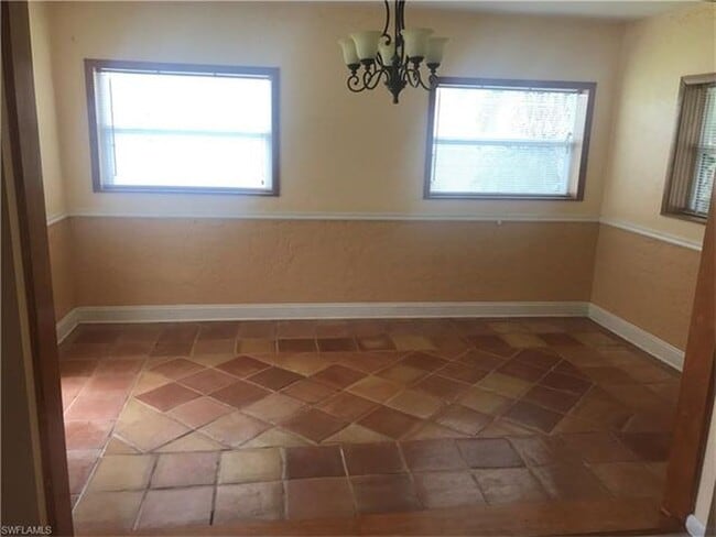 Enclosed lanai - office - 1418 SE 44th St