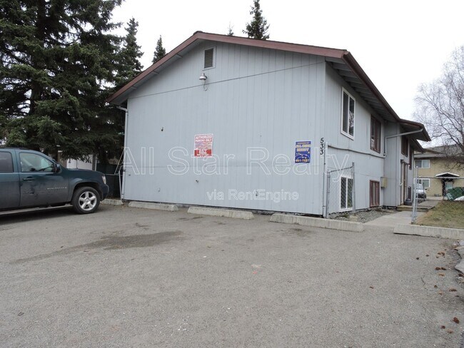 533 Price St Unit 2
