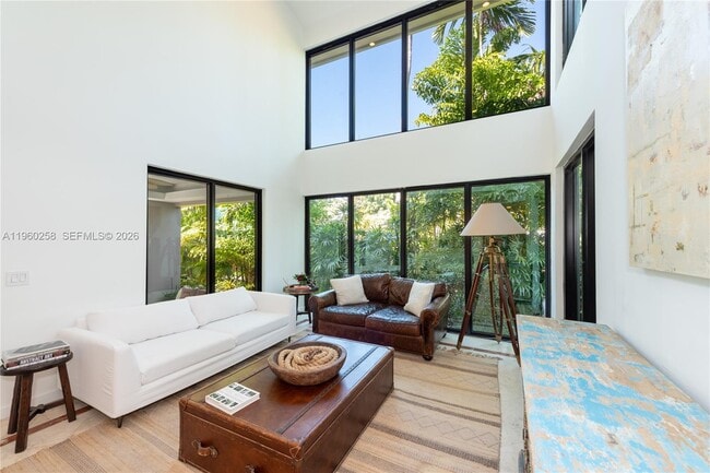 Photo - 650 Curtiswood Dr