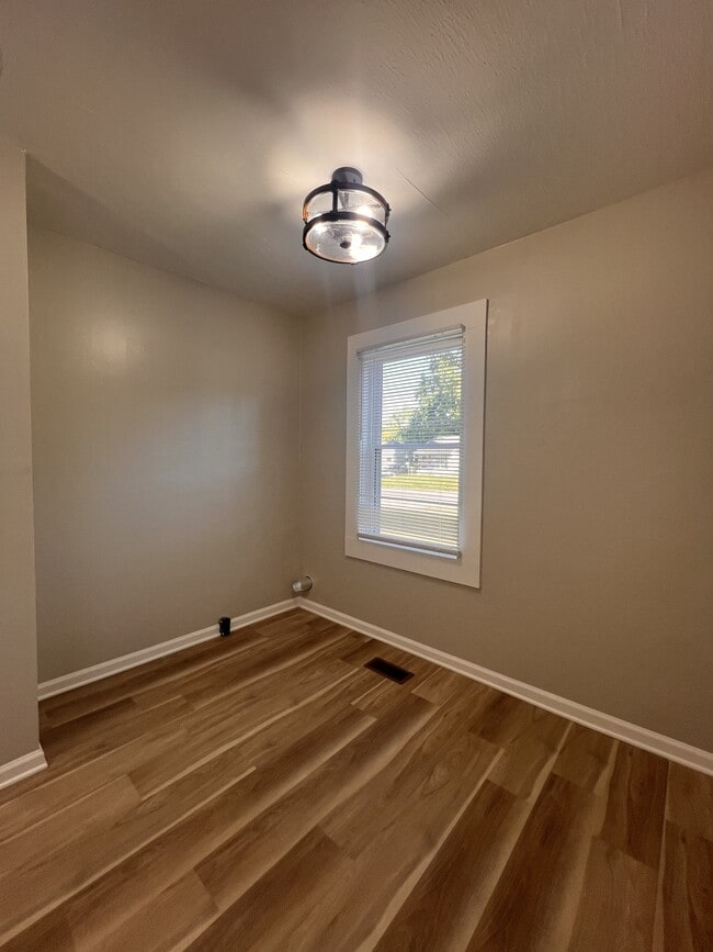 Photo - 1869 Bauer Rd