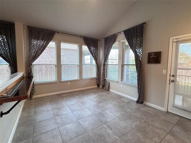 Photo - 16420 Pienza Dr