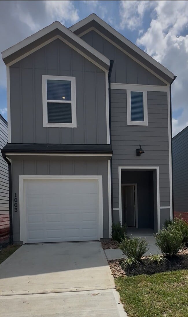 Building Photo - 1003 Moon Drop Ln Rental