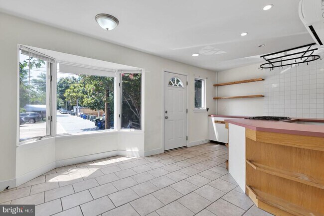 Building Photo - 1710 37th St NW Rental