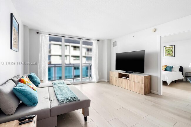 Photo - 6917 Collins Ave Unidad 1106