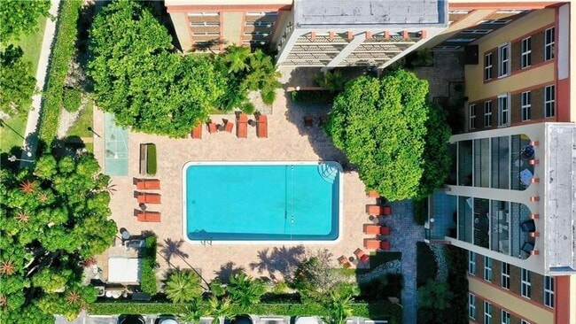 Photo - 400 N Riverside Dr Unit 505
