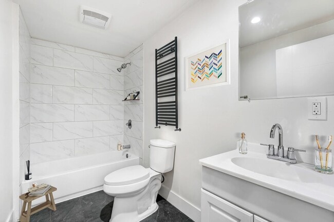 Photo - 10028 San Fernando Rd Unidad #11