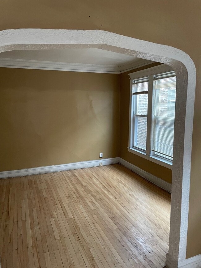 Photo - 7521 S Yale Ave