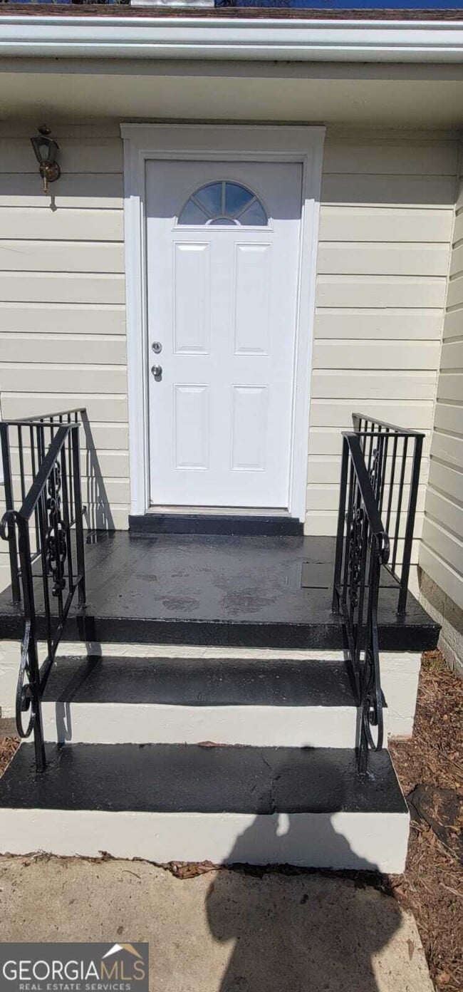 Photo - 1753 Fairway Hill Dr SE