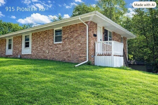 915 Pioneer Rd