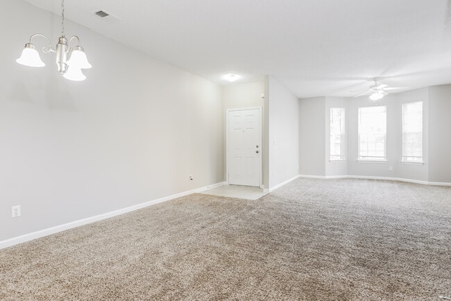 Photo - Fantastic 4bd/2.5ba home! Let yourself in!