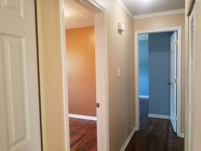 Photo - 1420 Gattegno St