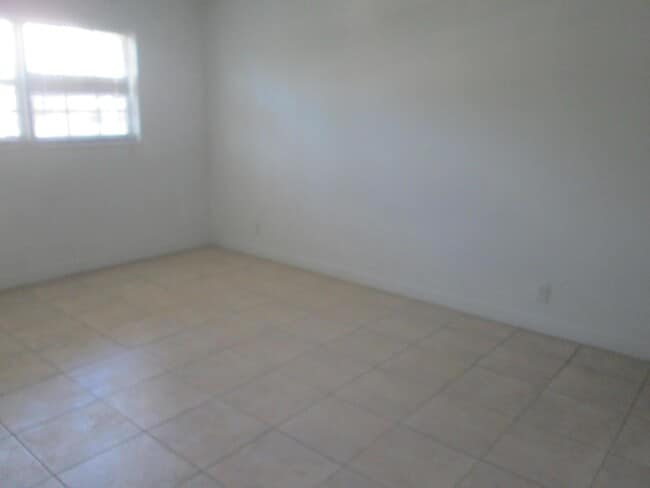 Photo - 405 N Cypress Dr Unidad 3