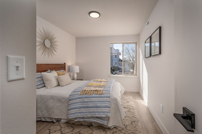 Ave View Bedroom (1).jpg