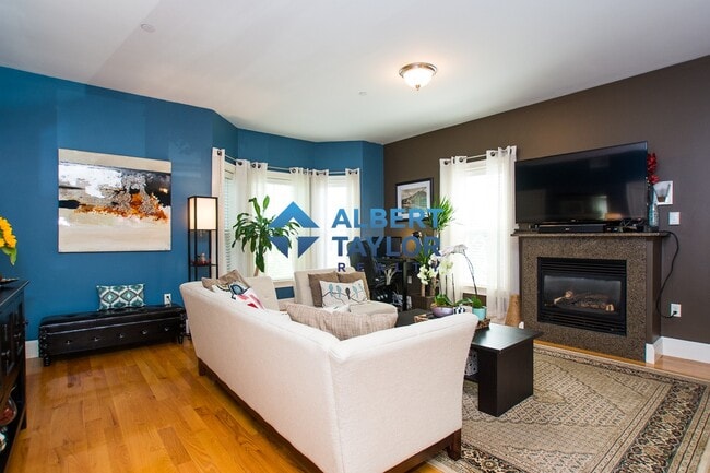 Photo - 111 Pleasant St Unit 2