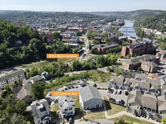 Photo - 127 Lorentz St