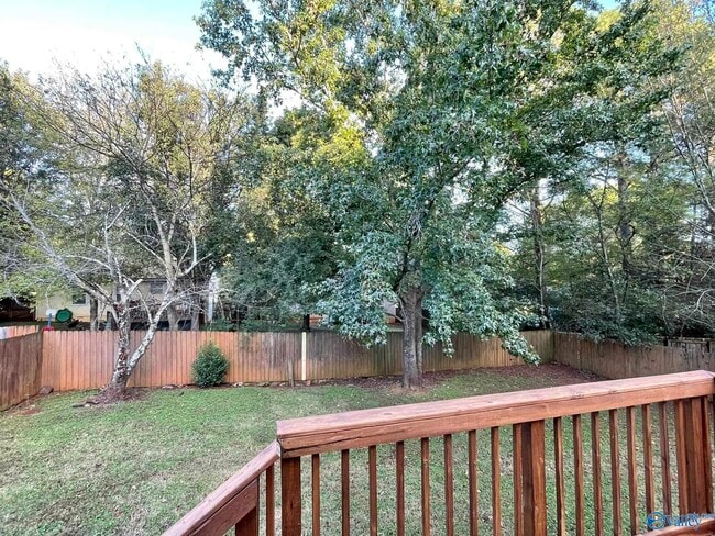 Photo - 105 Sugarwood Ct