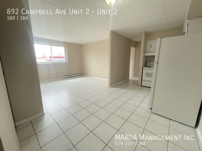 Building Photo - CHARMING 1 BEDROOM/1 BATH APARTMENT IN PRIME LOCATION+HYDRO Unit 2