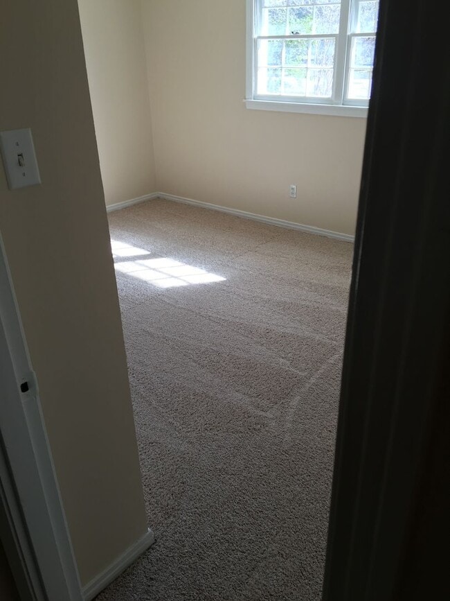 Photo - 3 bed 1 bath for rent