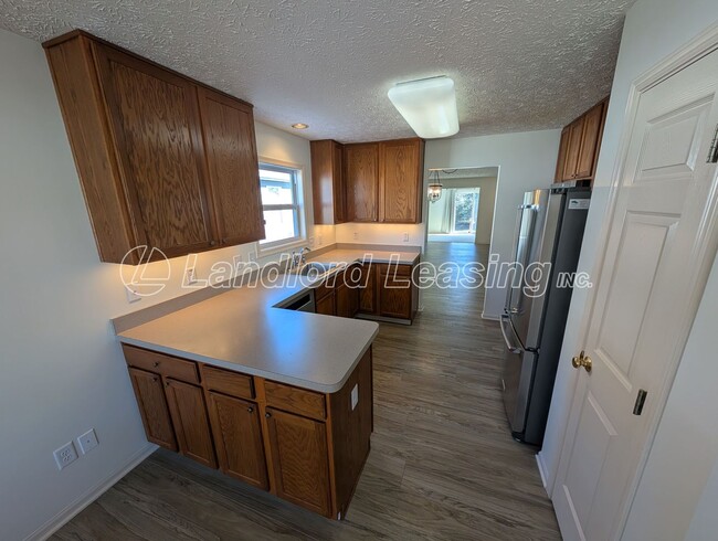 Photo - Well-Maintained Ranch in Pin Oak Preserve with Fireplace & Den