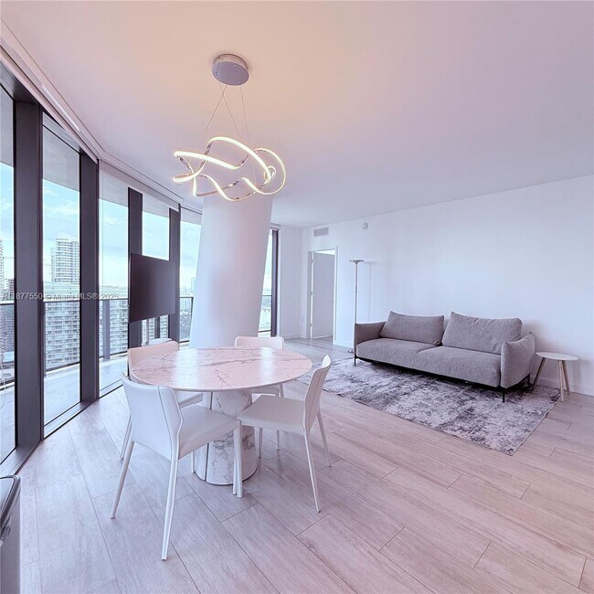 Photo - 55 SW 9th St Unit 3903