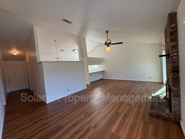 Photo - 500 Bella Vista Dr