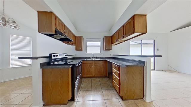 Photo - 1861 Woodhall Way